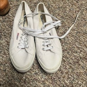 Superga white sneakers for summer!